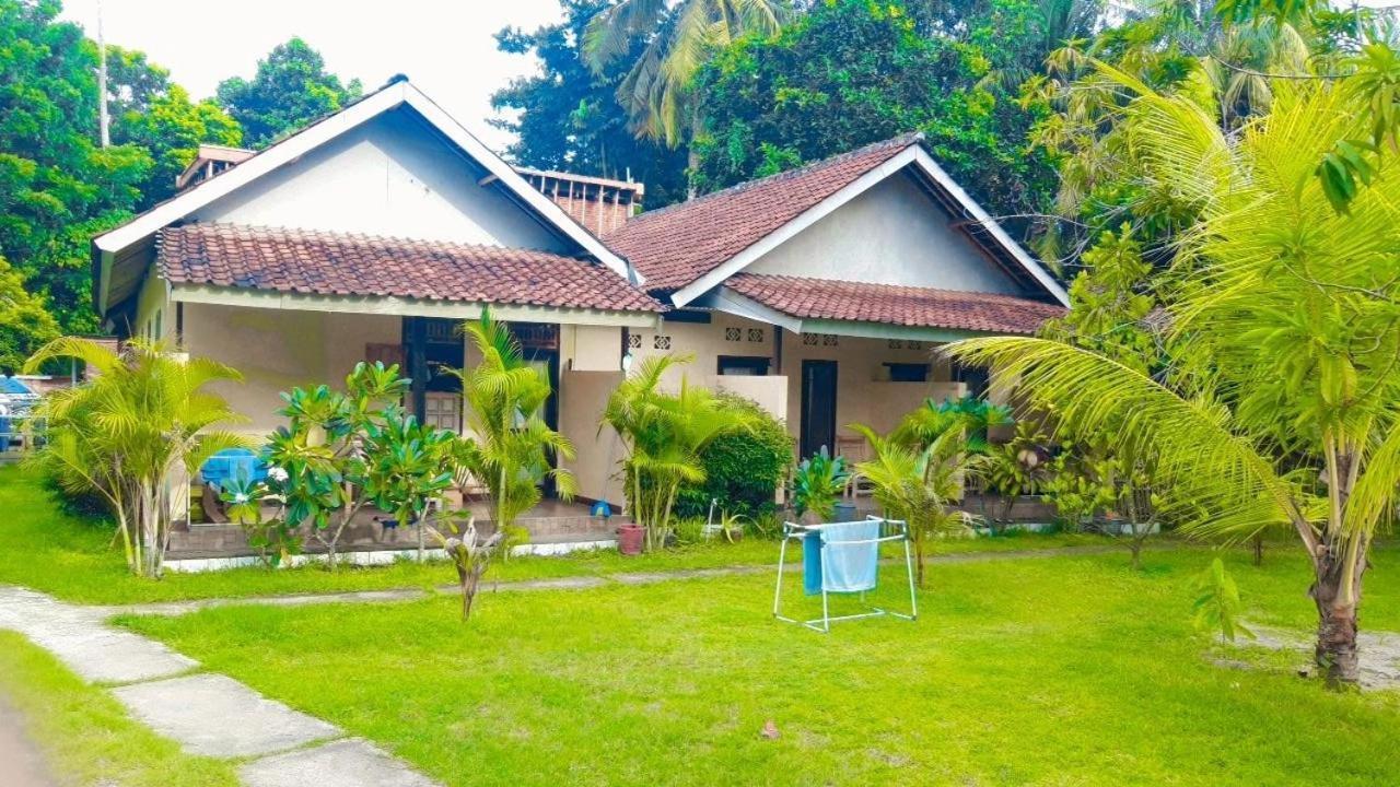 Kuta Lodge Homestay Екстериор снимка